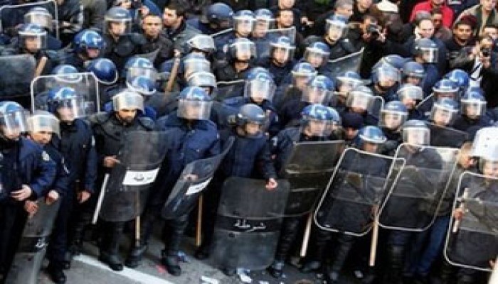 الشرطة التونسية تعاود العنف ضد المتظاهرين!