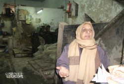 بالصور.. صناعة الجلود في خطر