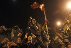 الفلسطينيون يباركون انتفاضة الشعب التونسي