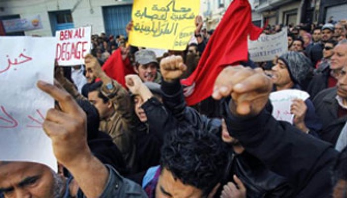 انتفاضة تونس تنتصر.. و"بن علي" يهرب!