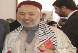 "الغنوشي" يشكِّك في خطاب "بن علي" ويطالبه بالرحيل
