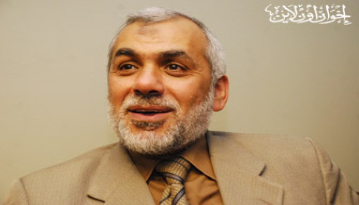 القضاء يخلي سبيل د. محيي حامد وإخوانه