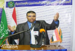 استقبال جماهيري لمراسل (إخوان أون لاين) ومعتقلي الإسكندرية