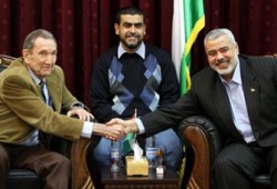 هنية: زيارة كلارك اعتراف بشرعية الحكومة