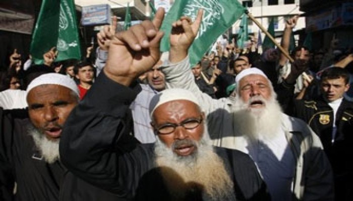 اختطاف 5 وتزايد المضربين في سجون عباس