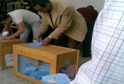 شاب طارده ضميره