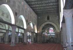 "المؤتمر الإسلامي" تحذر من انهيار "المصلى المرواني"