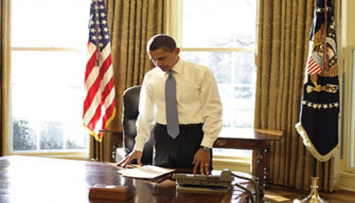 مطالبة أوباما بالاستقالة إذا وافق على التجسس