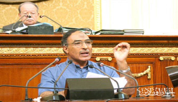 القضاء يحكم ببراءة 4 من أنصار مصطفى محمد