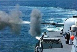قصف صهيوني لقوارب الصيادين في رفح