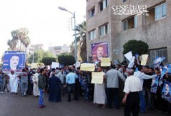 اعتصام أنصار مرشح مستقل بالدقهلية ضد التزوير