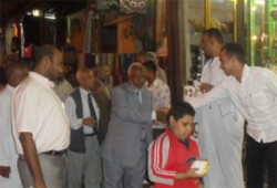 مرشح أسوان يختتم جولاته بقلب المدينة