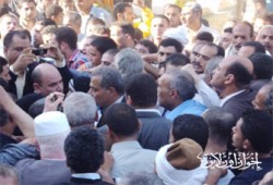 وزير التضامن يواصل دعايته رغم انتهاء موعدها القانوني!