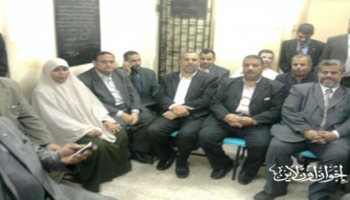 مرشحو القليوبية ينضمون إلى اعتصام محاميهم من أجل التوكيلات