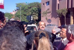 البلتاجي يبدأ اعتصامًا أمام قسم شبرا للحصول على التوكيلات