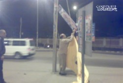 "محلي دمياط" يواصل تمزيق دعاية مرشحي الإخوان