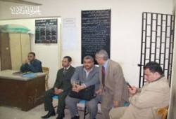 محامو مرشحي الإخوان يعتصمون في مكتب الشهر العقاري ببنها