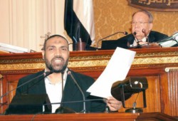 مأمور قسم "شبرا" في إجازة لعرقلة توكيلات الإخوان!