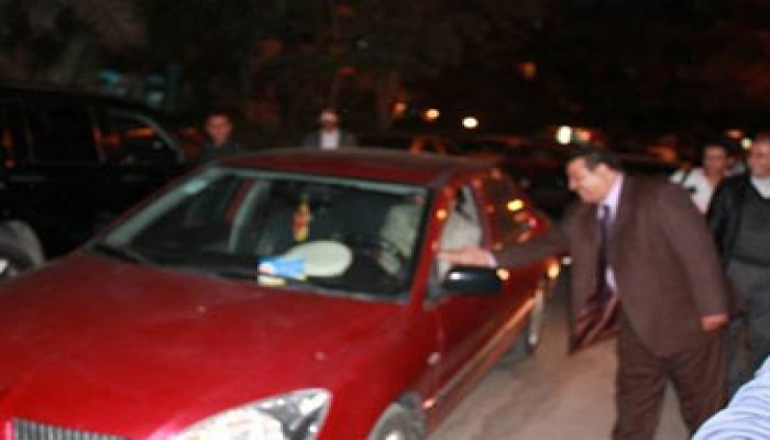 عصام مختار ومنال أبو الحسن يواصلان جولاتهما المكثفة