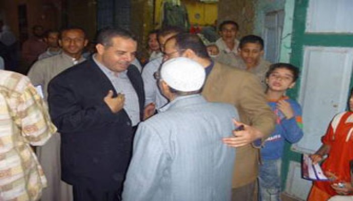 أهالي البدرشين يرحبون برزق حواس