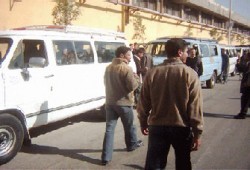 سحب "رخص" الميكروباصات لإجبارها على نقل ناخبي "الوطني"!