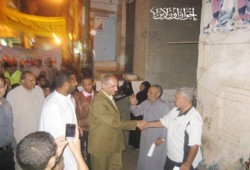 أهالي الشراقوة والعجزية يستقبلون هلال بالزغاريد