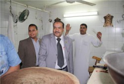 عزب مصطفى يعرض برنامجه الانتخابي على أهالي المنيب