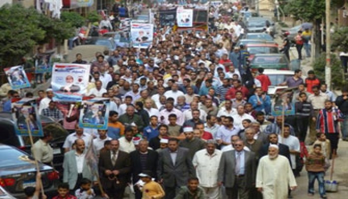 5 آلاف يعلنون تأييدهم لعسكر بـ"قحافة"