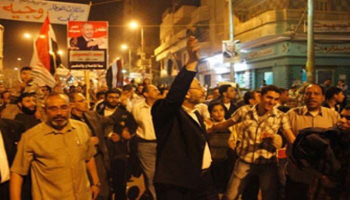 الآلاف في مسيرة حاشدة تأييدًا للحسيني بالغربية