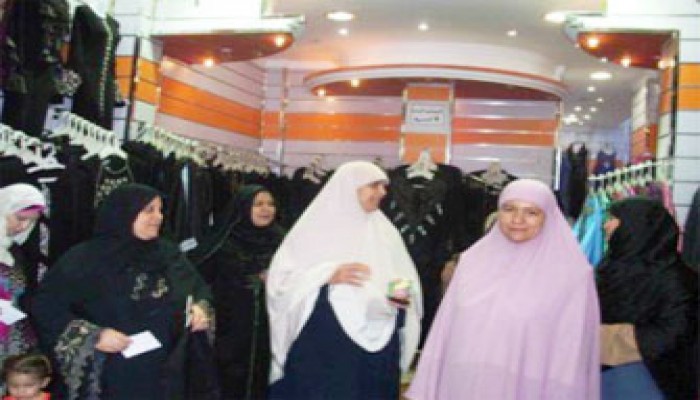 أهالي بلطيم يحتفون بمرشحة الإخوان بكفر الشيخ