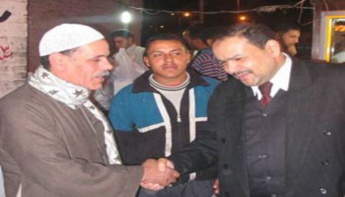 عزب مصطفى وسط أهالي جزيرة الذهب و"المحطة"