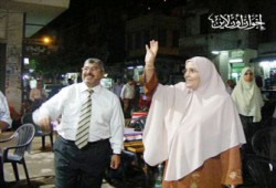 أهالي الجمرك يرحبون بـ"بشرى السمني"