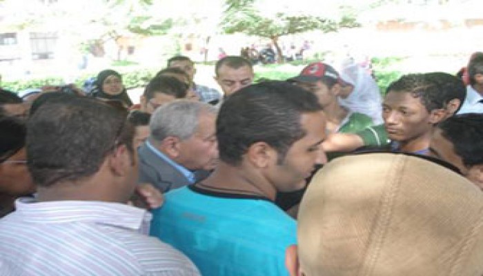 بلطجية عين شمس يعتدون على المطالبين بطرد الحرس!