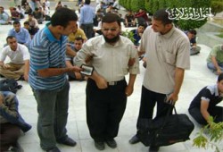 "أحمد عمر".. طالب كفيف شرَّده الأمن على أعتاب الأزهر!