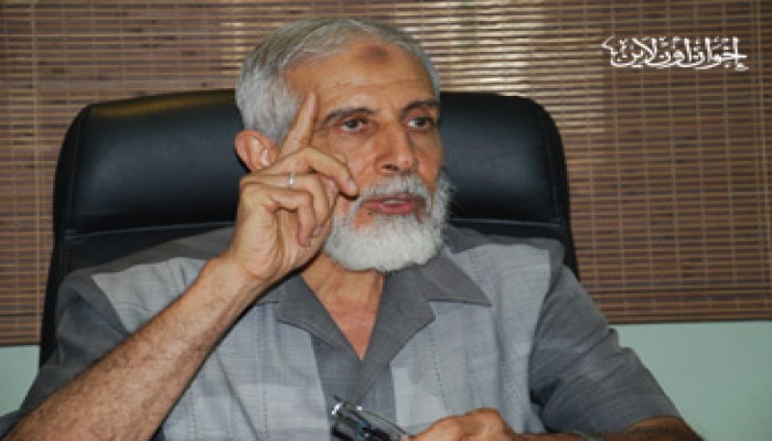 د. عزت لـ"شينخوا": مشاركتنا بالانتخابات واجب وطني