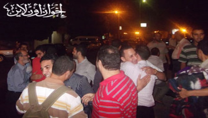 استقبال شعبي لإخوان الإسكندرية الـ"70" المفرج عنهم