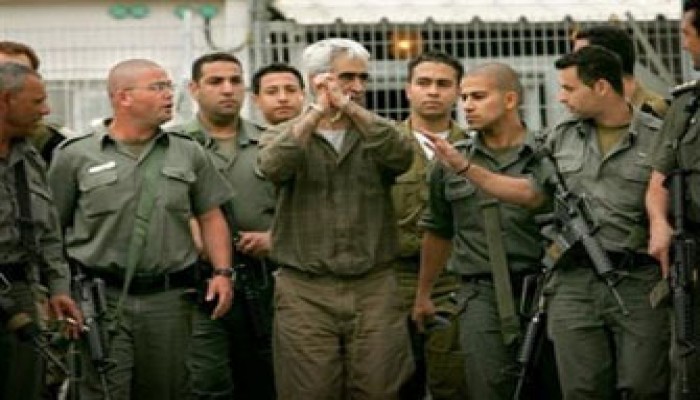 الاحتلال يواصل التضييق على أحمد سعدات