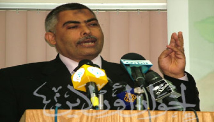 أليس منكم رجل رشيد؟