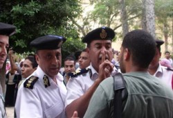 الاعتداء على 3 طلاب بالإسكندرية.. والجامعة تفصلهم!