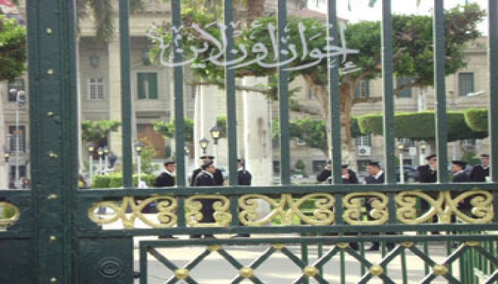"الإدارية العليا": حرس "الداخلية" ألغى استقلال الجامعات