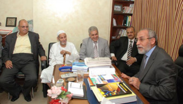 المرشد العام يستقبل وفد حزب الكرامة