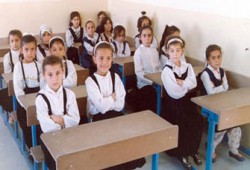ابنتي تعود متقمِّصة شخصية المعلمة!