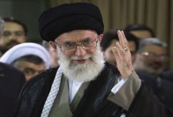 فتوى "خامنئي".. تأسيس علاقات إيران والعرب