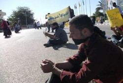 وقفة طلابية صامتة ضد تزوير انتخابات اتحاد "حلوان"