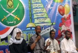 نائب "القوصية" يكرم حفظة القرآن