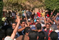 بلطجية "عين شمس" يقتحمون مدرجات كلية التجارة