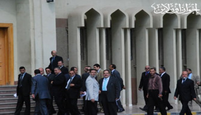 نيابة الأموال العامة تنهي تحقيقاتها مع نواب الإخوان