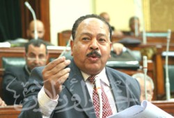 نائب البحيرة ينظم معرض التسوق السادس
