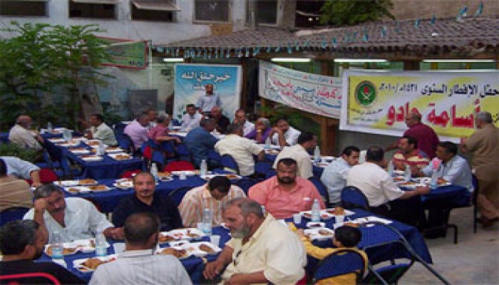 رموز "غربال" يشاركون جادو إفطاره السنوي