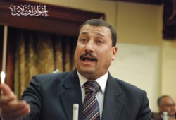 أبو الفتوح يواصل تجهيز العرائس بالإسكندرية